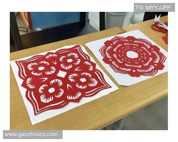 足球明星剪纸艺术作品展示让我们领略运动与传统文化的完美结合