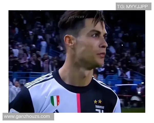 足球明星颜值巅峰时刻盘点超越球场的魅力与风采